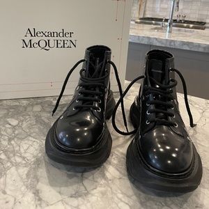 Alexander McQueen tread lace up boot